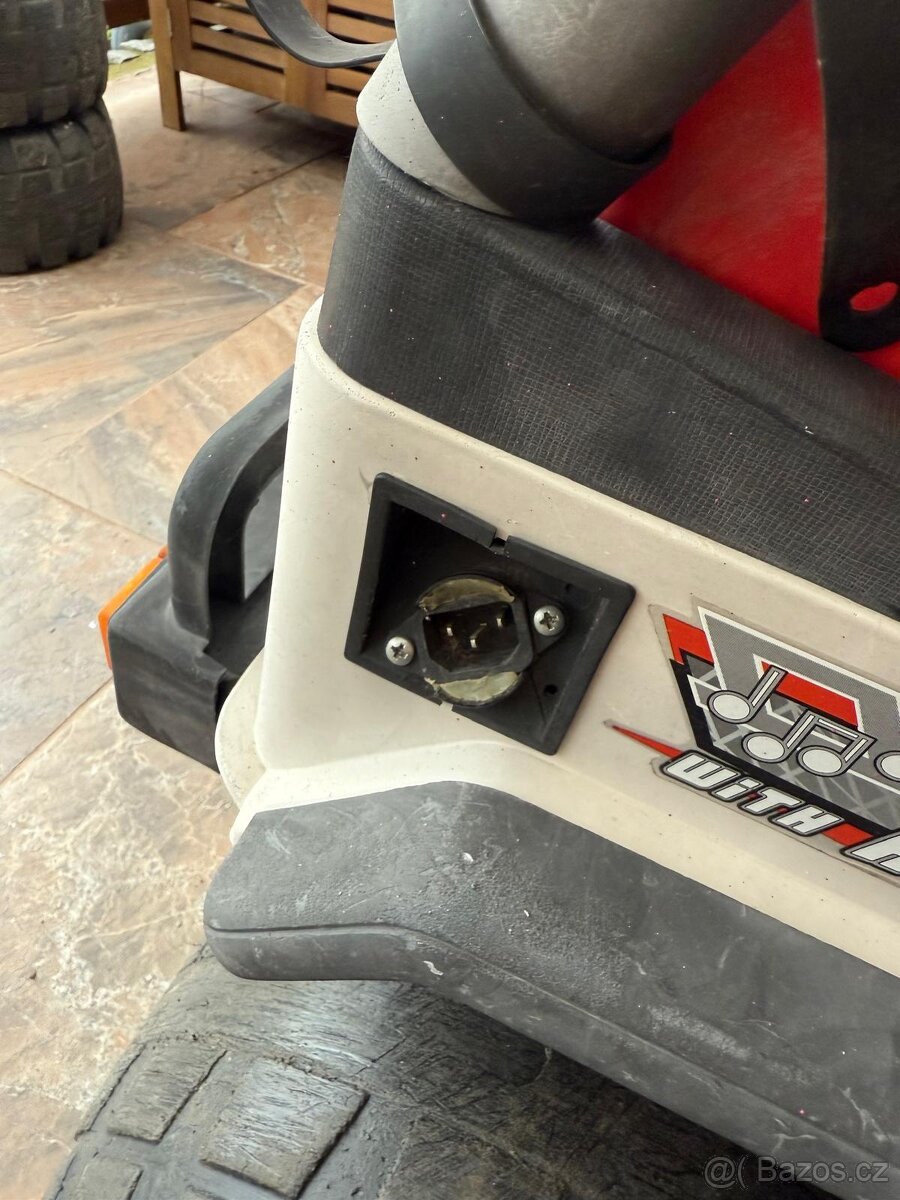 Autíčko Peg Perego Gaucho - 8