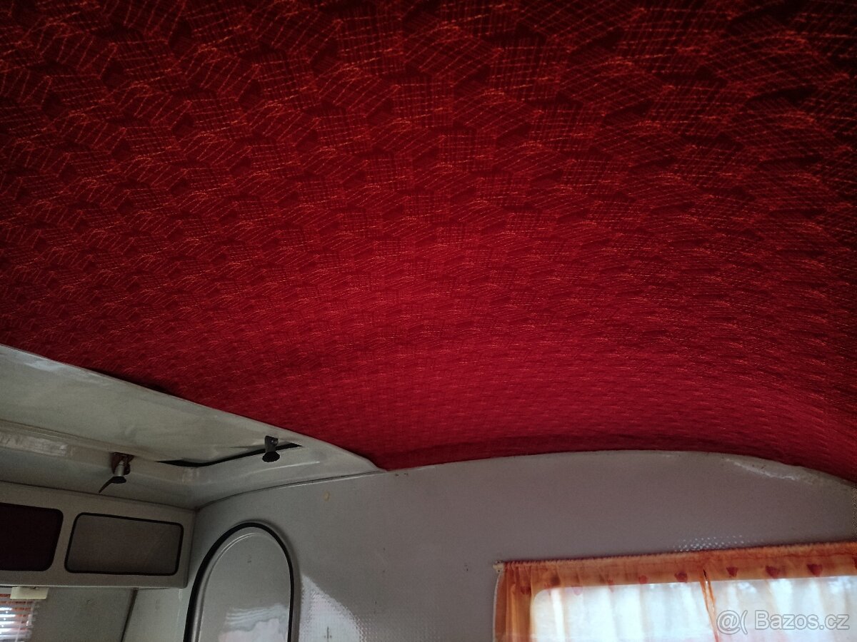 Obytný přívěs QEK Junior + před stan - 8