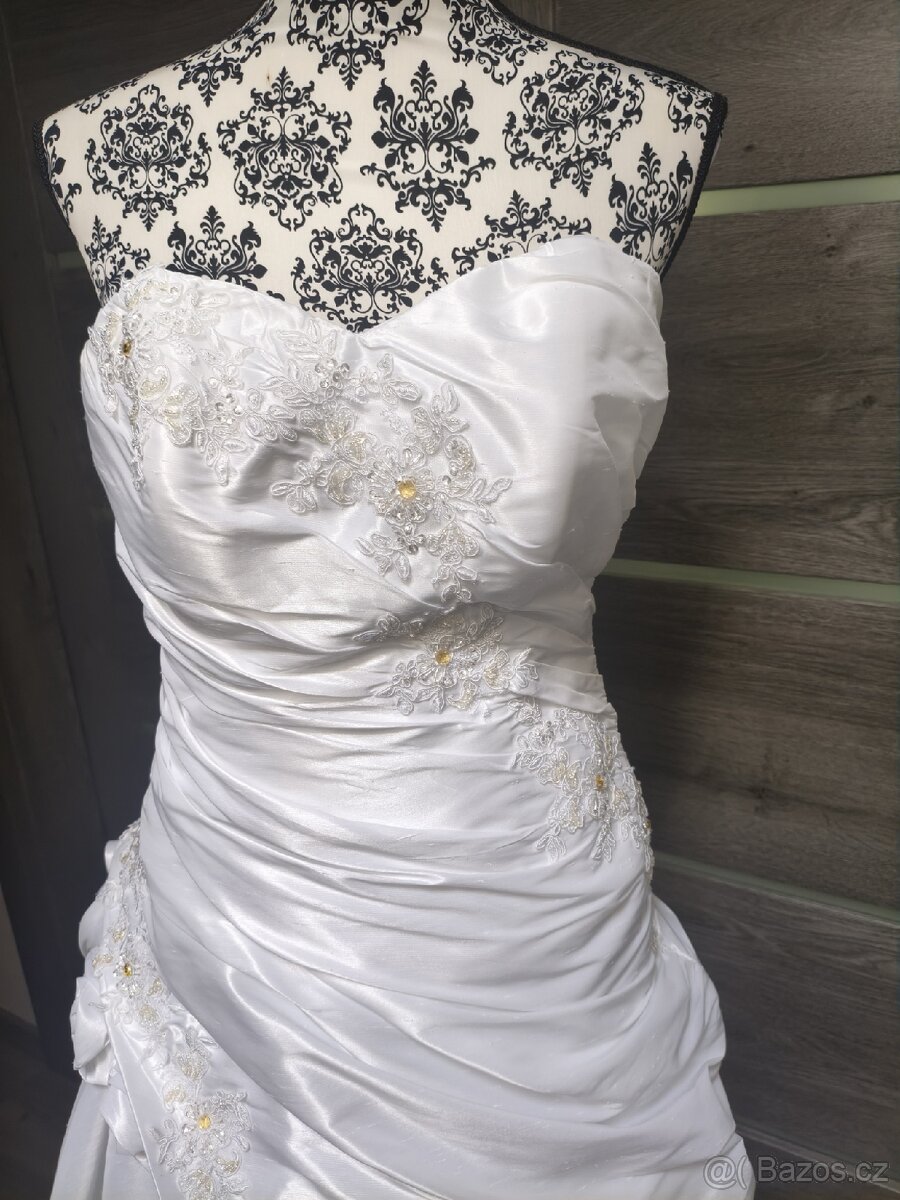 Tradiční svatební šaty 38/40/42 - 8
