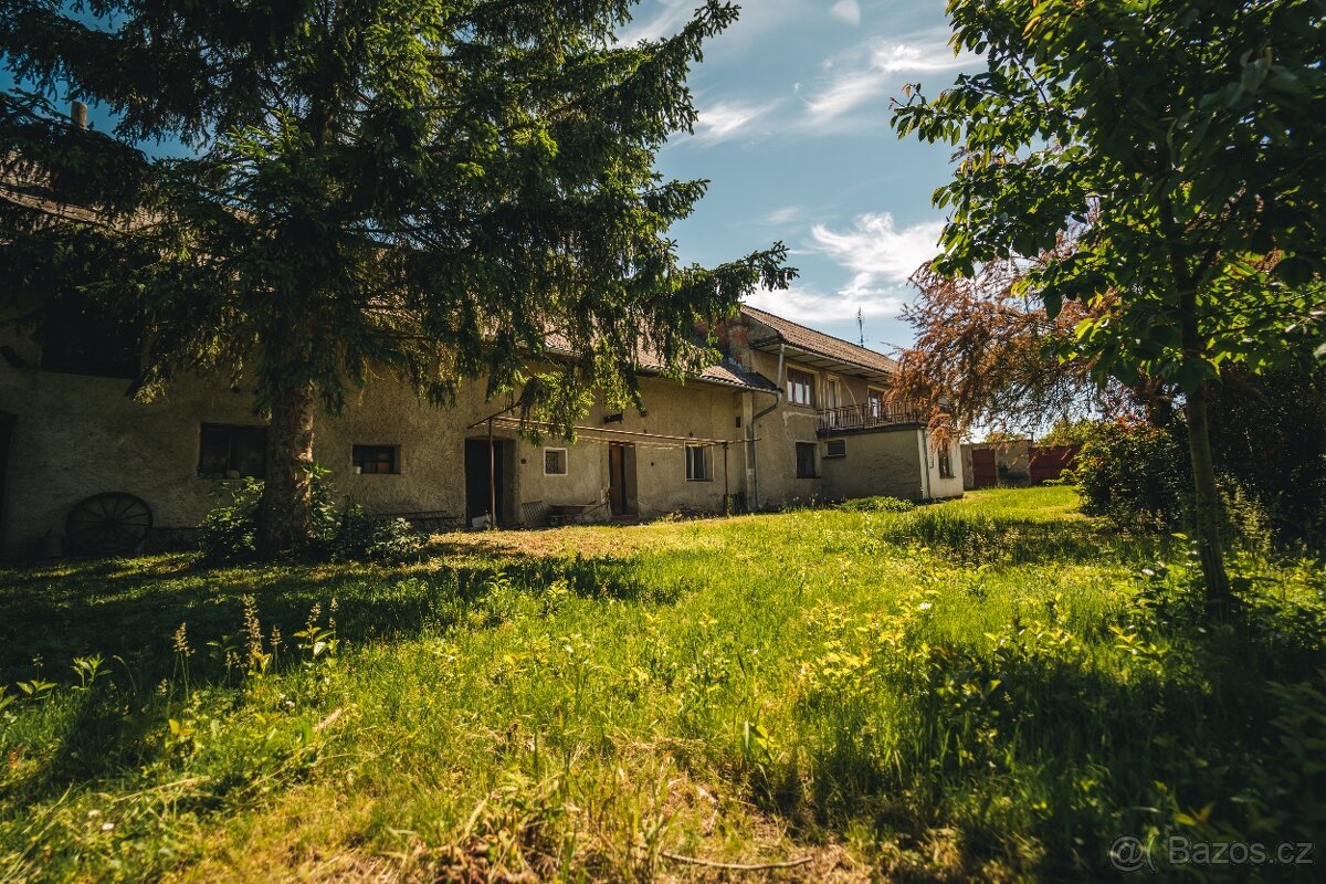 Dům a stavební pozemky na prodej v malebné vesničce Štarnov - 8