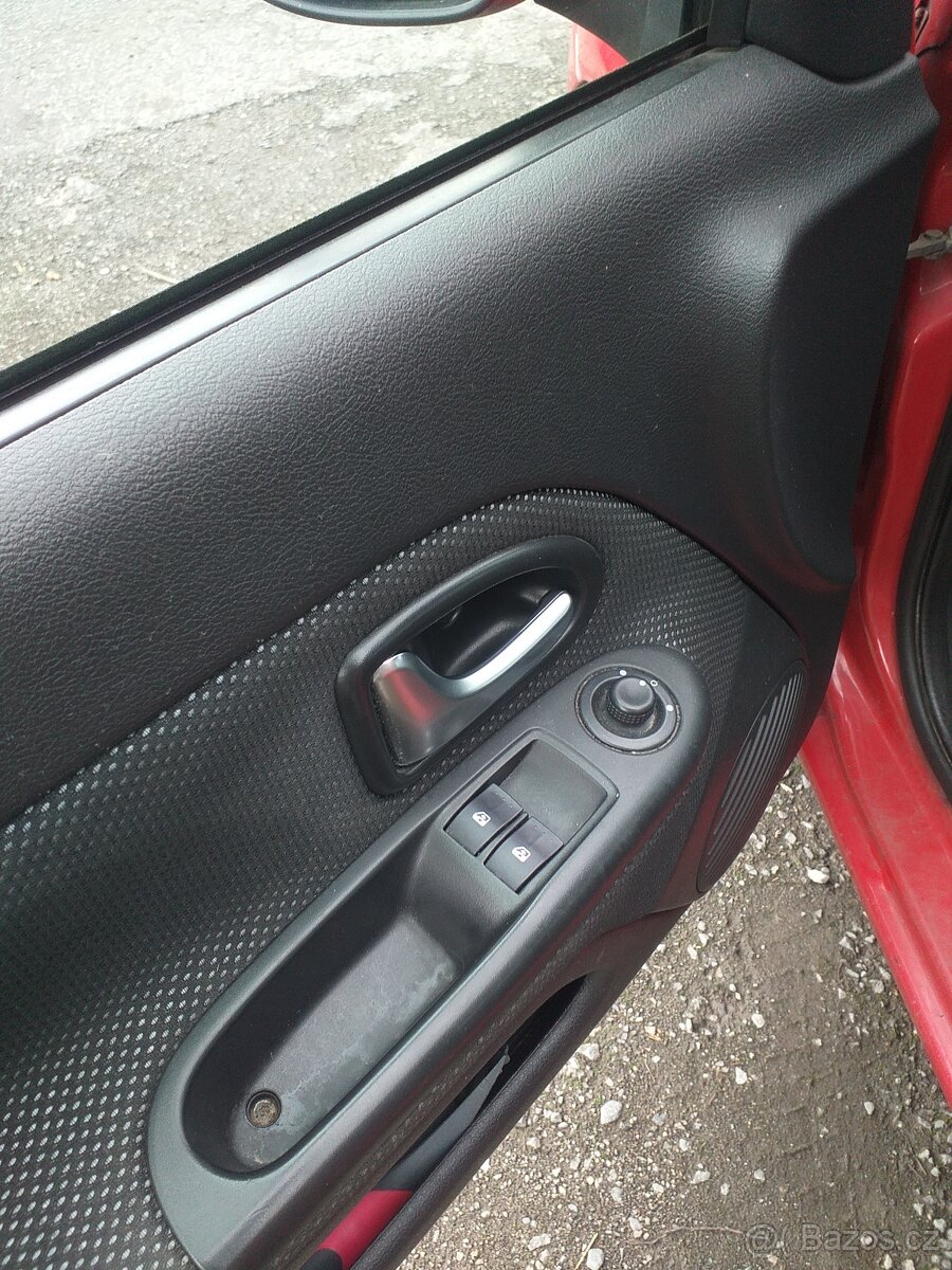 Renault Clio 1.2 r.v.2010 - 8