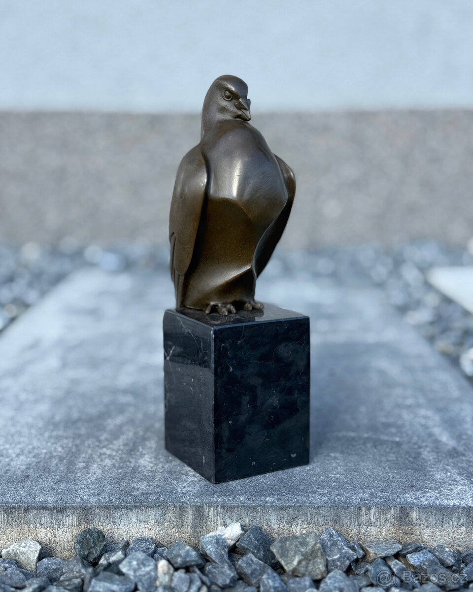 Moderní bronzová socha Holub symbol míru a lásky dekorace - 8