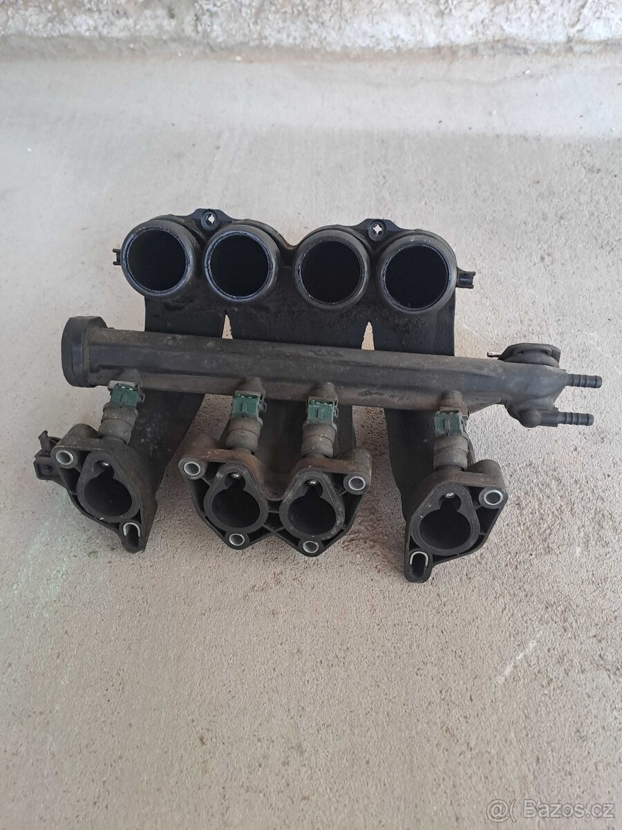 Prodám náhradní díly na Audi A3 r.v.1998 - 8