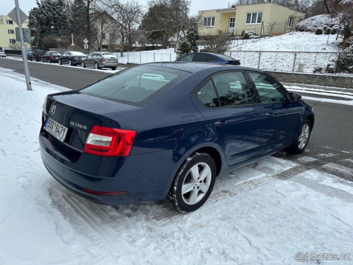 Škoda octavia 3 velmi pěkný stav - 8