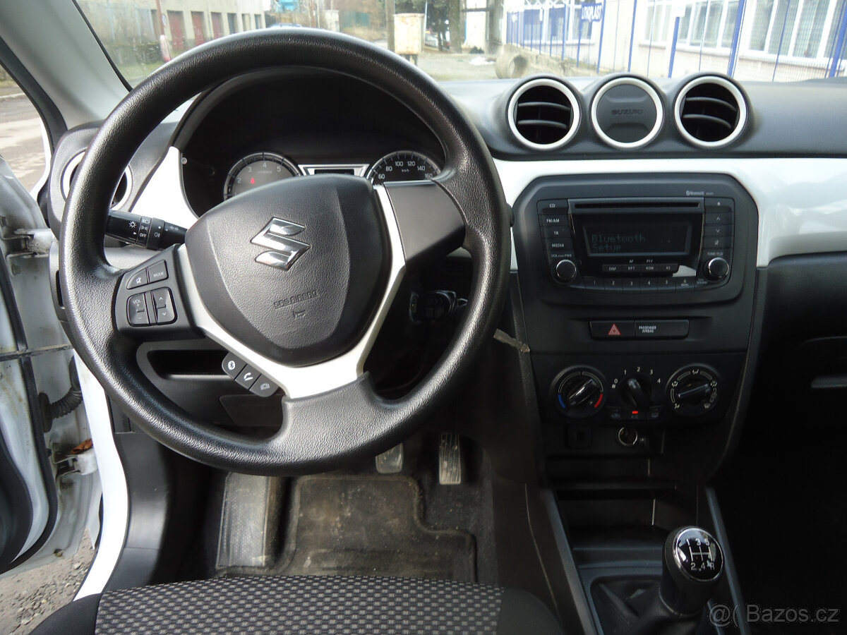 Suzuki Vitara 1.6 benzín 88 KW 2016 - 8