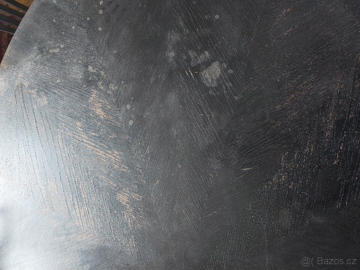Starožitný jídelní stůl - 8