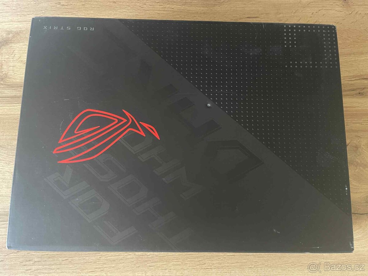 ASUS ROG Strix G17 - 8