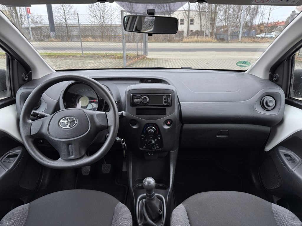 Toyota Aygo, 1.0i 51 kW klima, serviska - 8