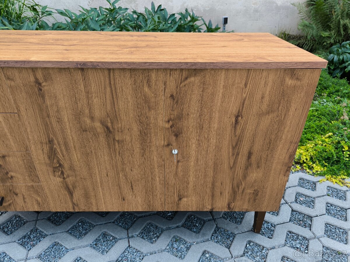 Moderní "retro" komoda, skříňka, prádelník - 8