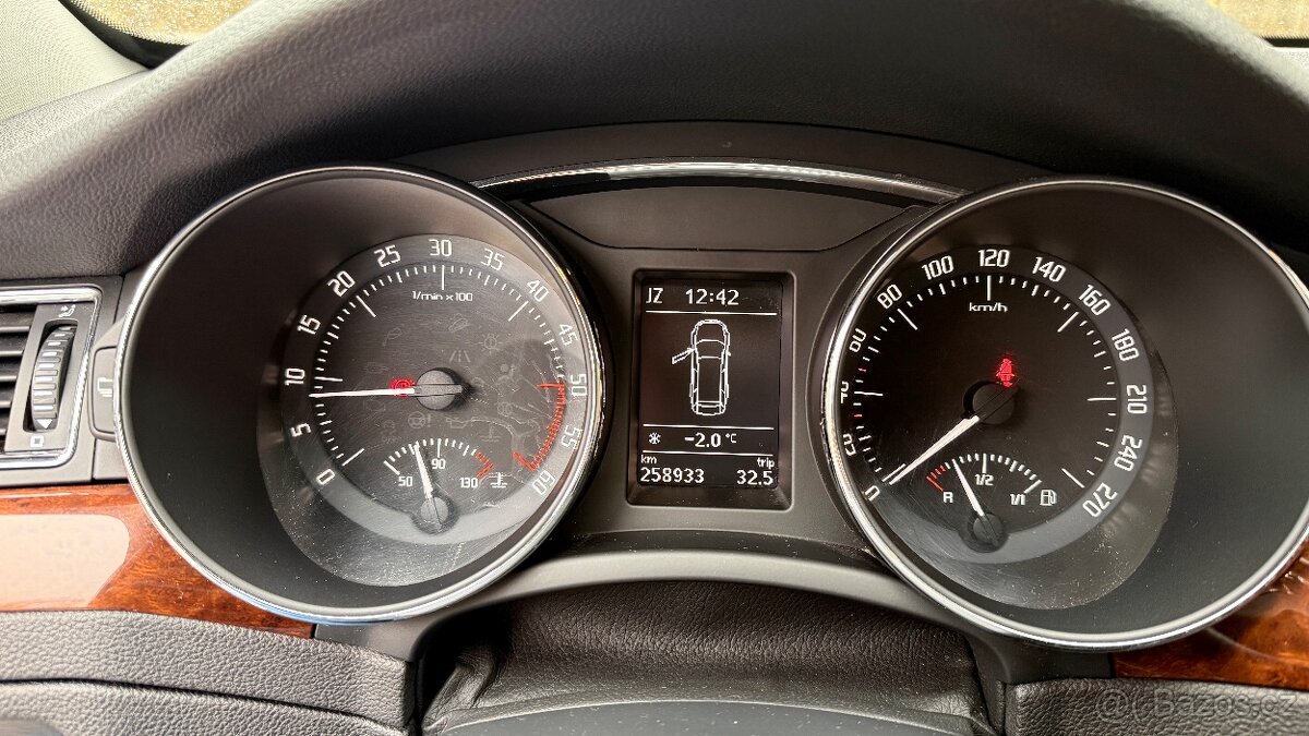 Skoda Superb 2 facelift 2014 2.0TDI 103kw - 8