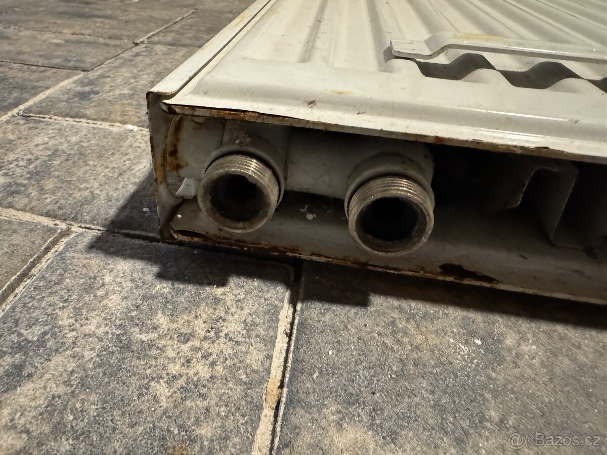 Ploché radiátory - bílé - 8