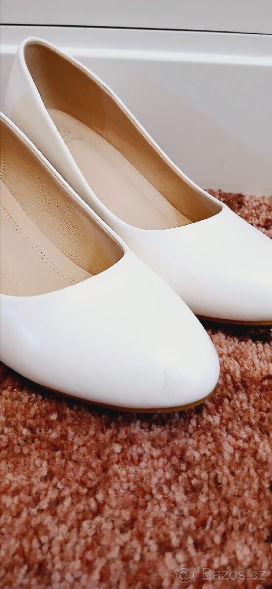 Krásné svatební lodičky - 8