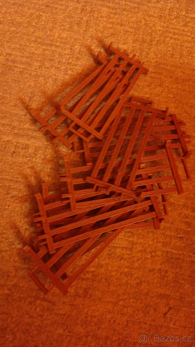 Schleich 72141 - Tajný výcvik v karavanu - 8