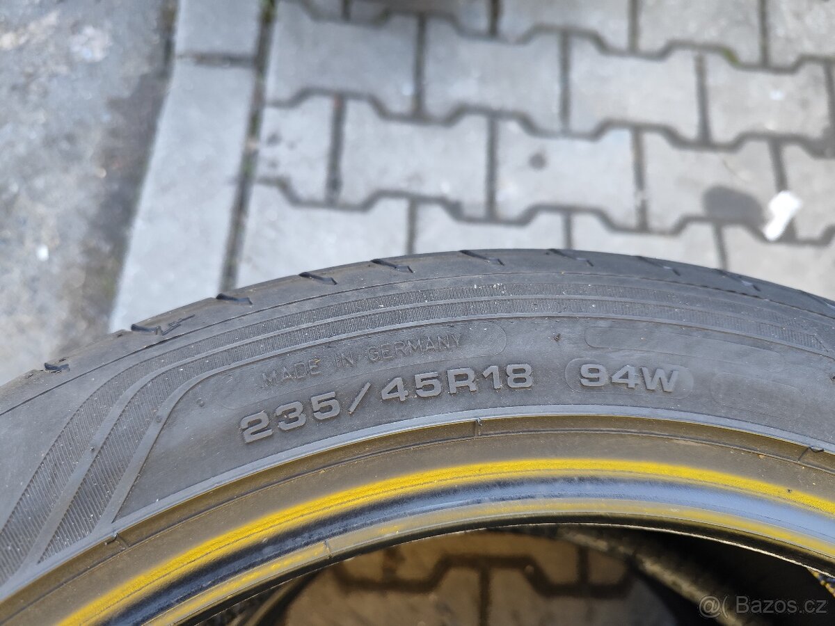 Letní pneu 235/45/18 - 8