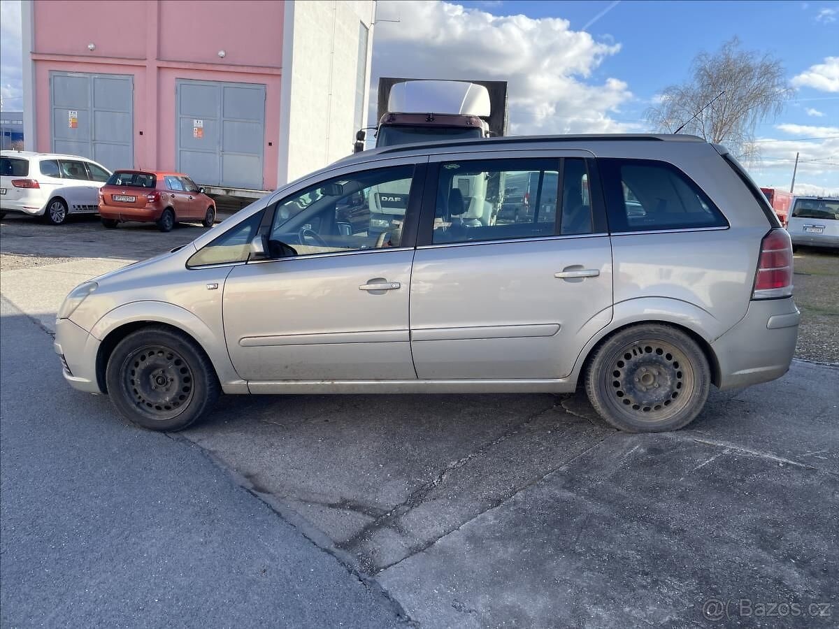 Opel Zafira 1,9 CDTI"88kW"7.míst"Servis - 8