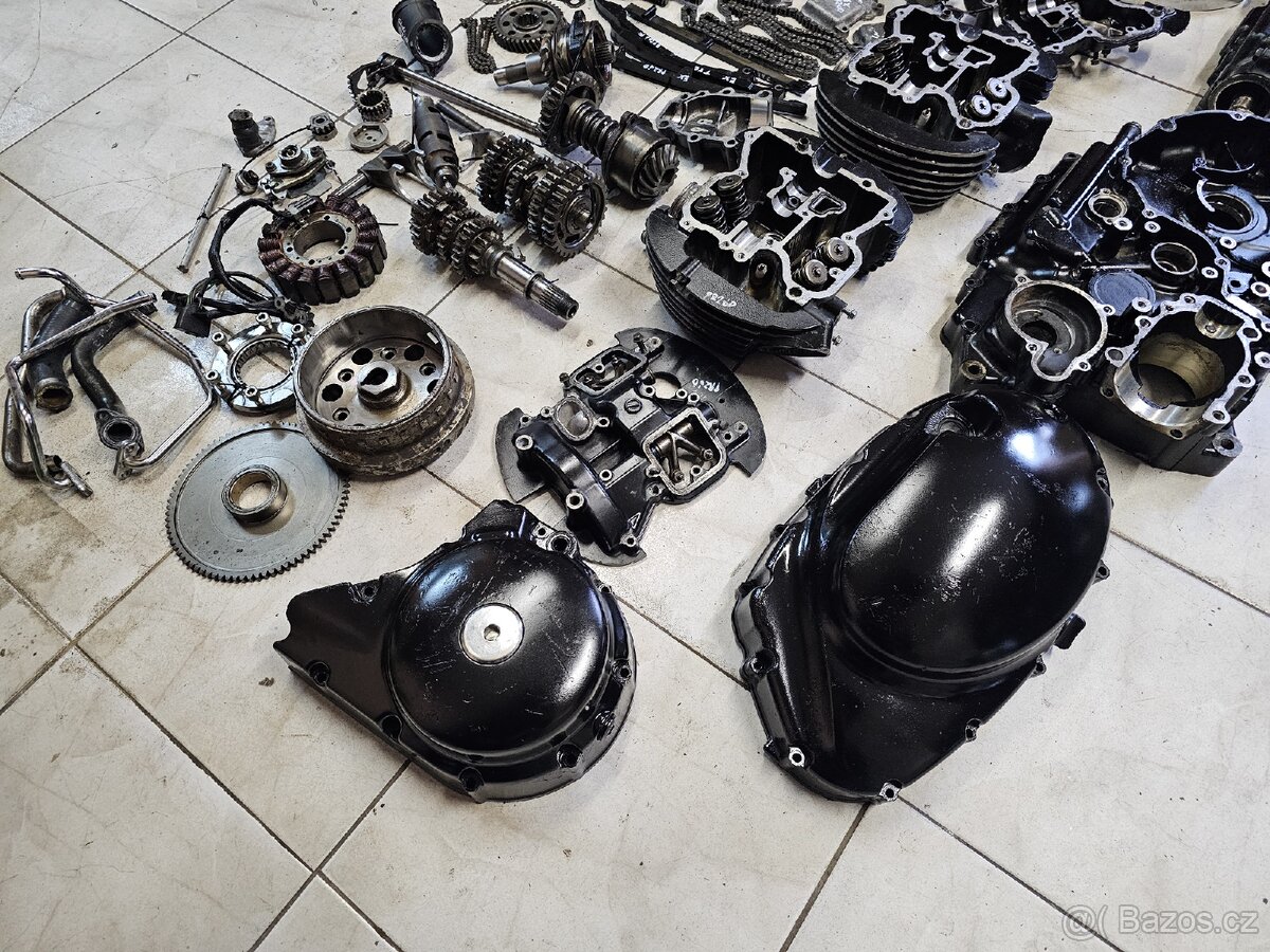 Části motoru Suzuki VL 800 vl800 Intruder Volusia - 8