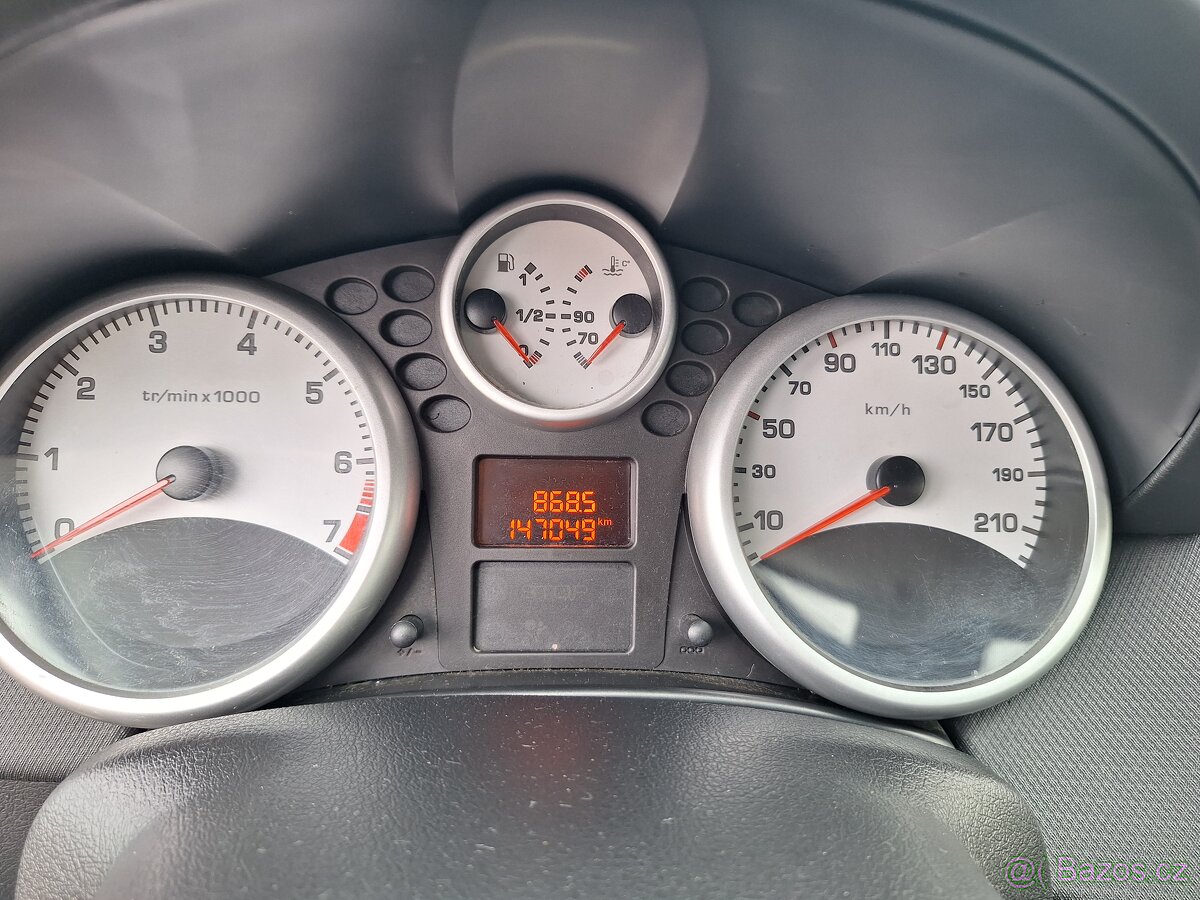 Peugeot 207 benzin 1,4i - 8