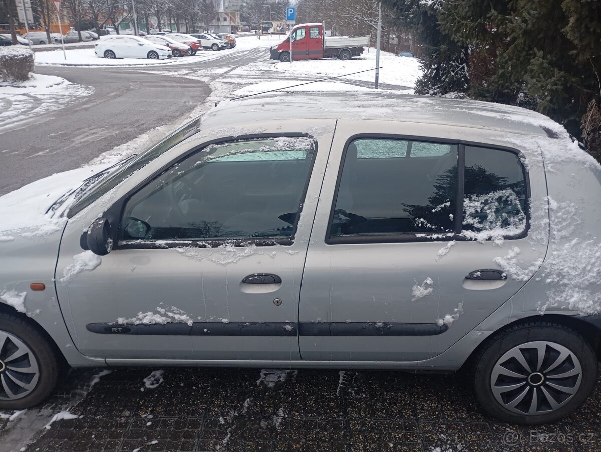 Renault Clio II 2000 - 8