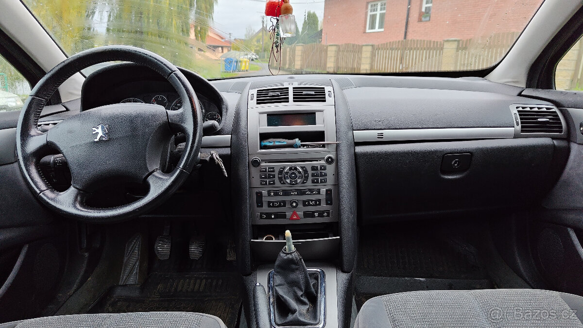 PEUGEOT 407 COMBI - 8