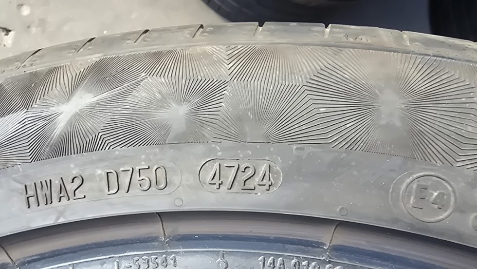 Letní pneu 245/45/19 Continental - 8