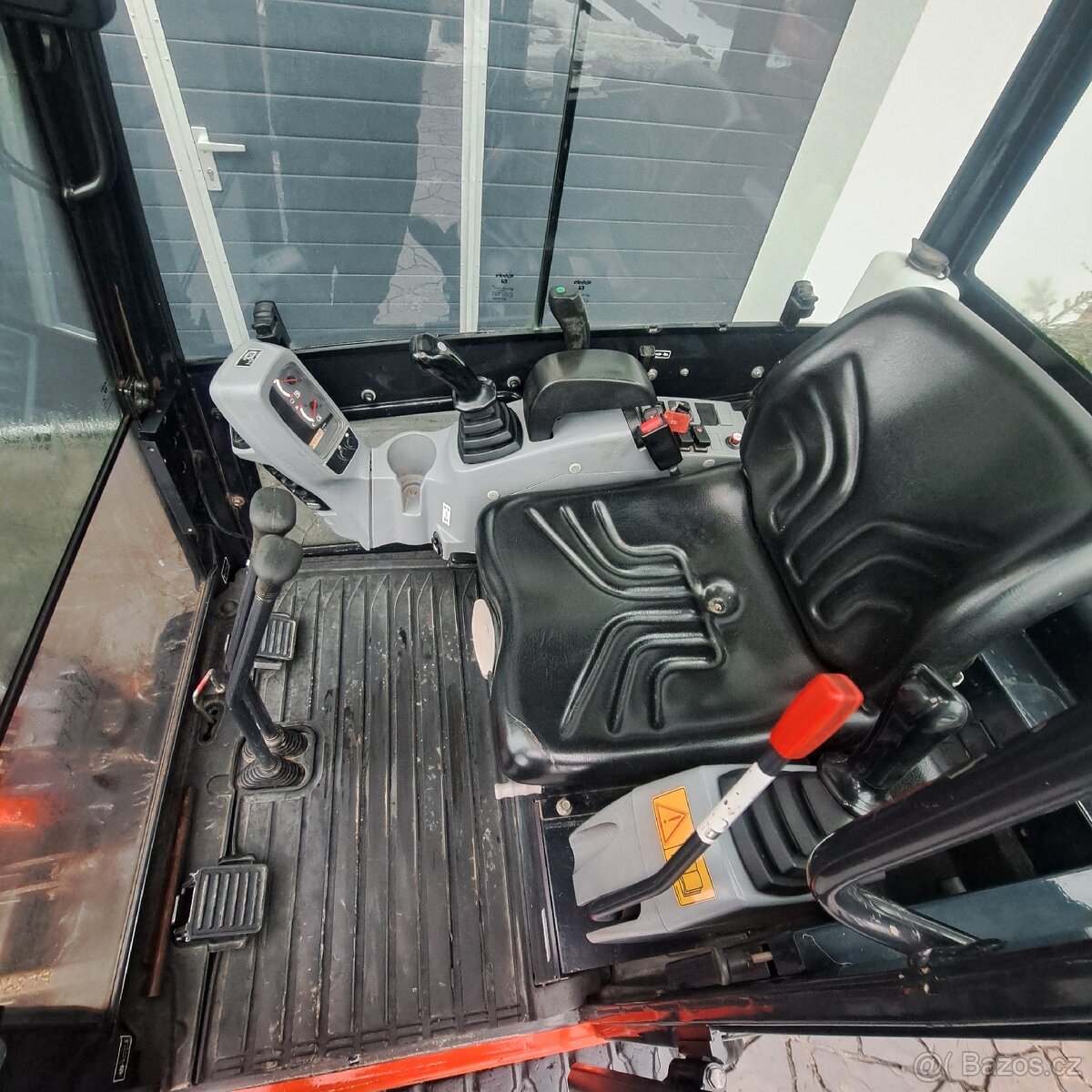 Minibagr Kubota KX016-4 - 8