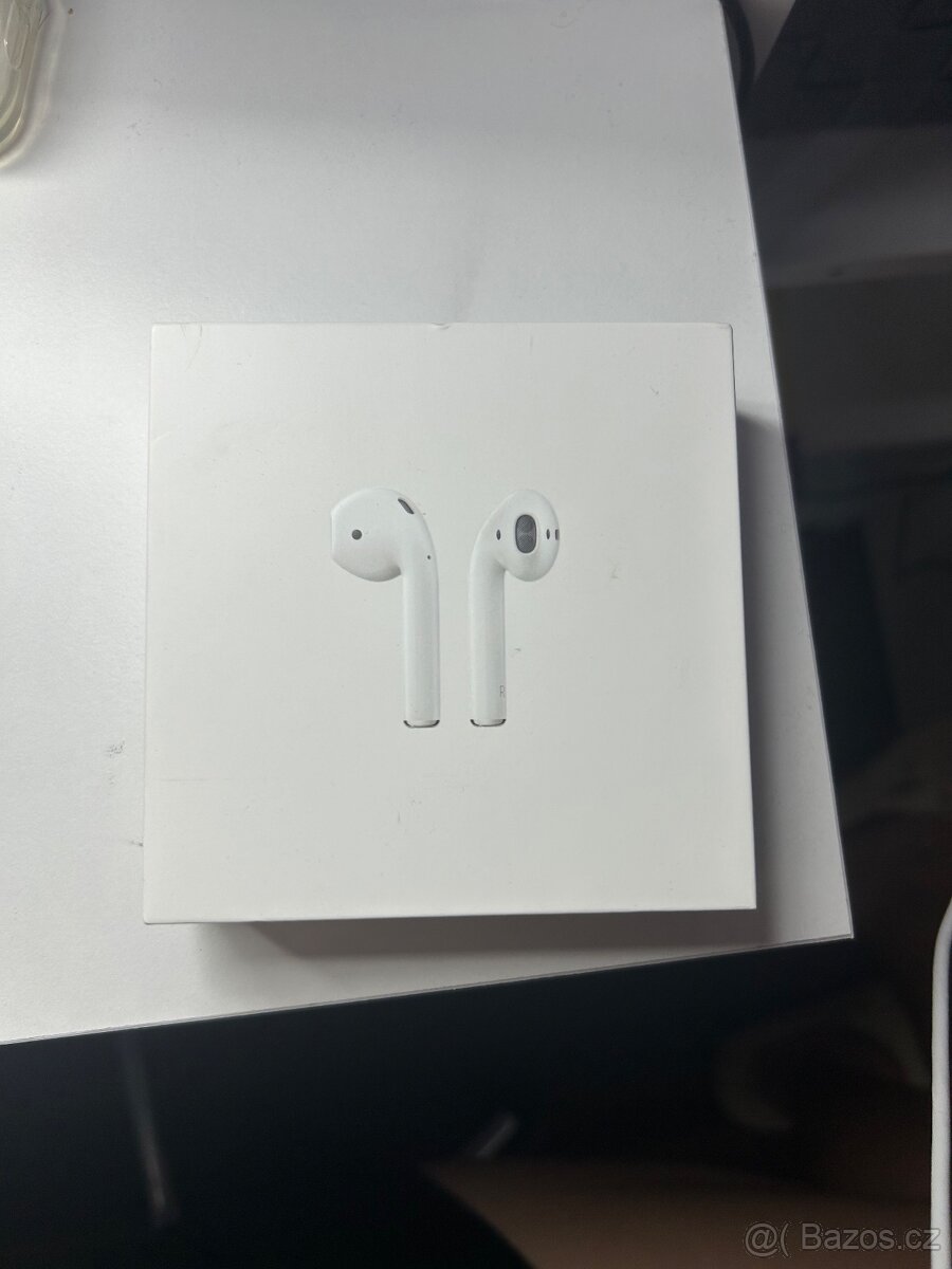 Apple AirPods 1 generace - 8