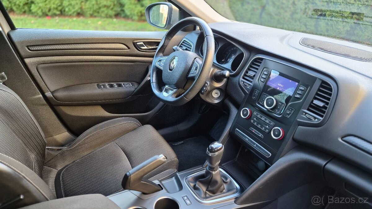 Renault Megane 1.2 TCe (96kw) ■ jen 97000 km - 8