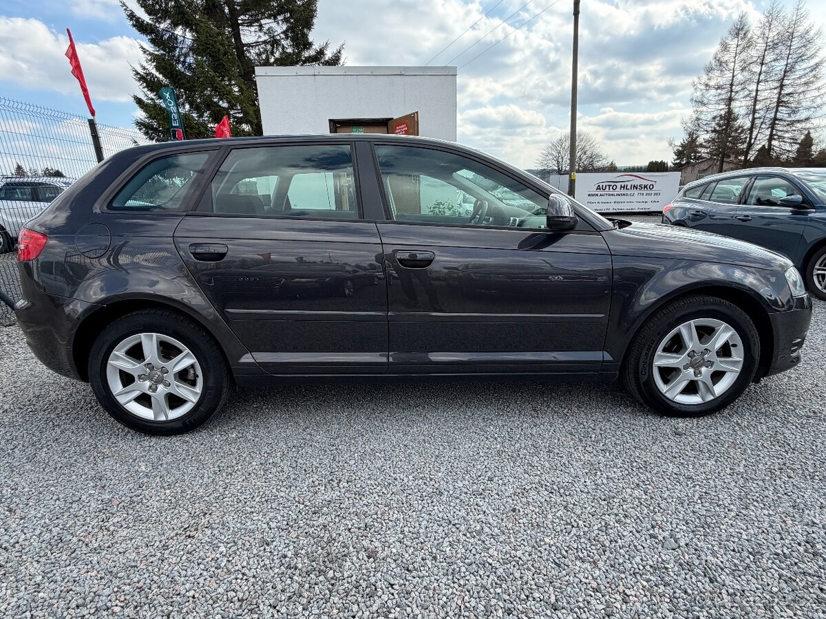 Audi A3 1,6 MPi 75 kw Sportback - 8