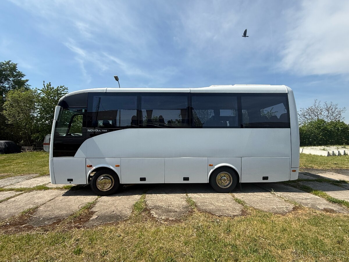 Isuzu Novo ULTRA -31míst - 8