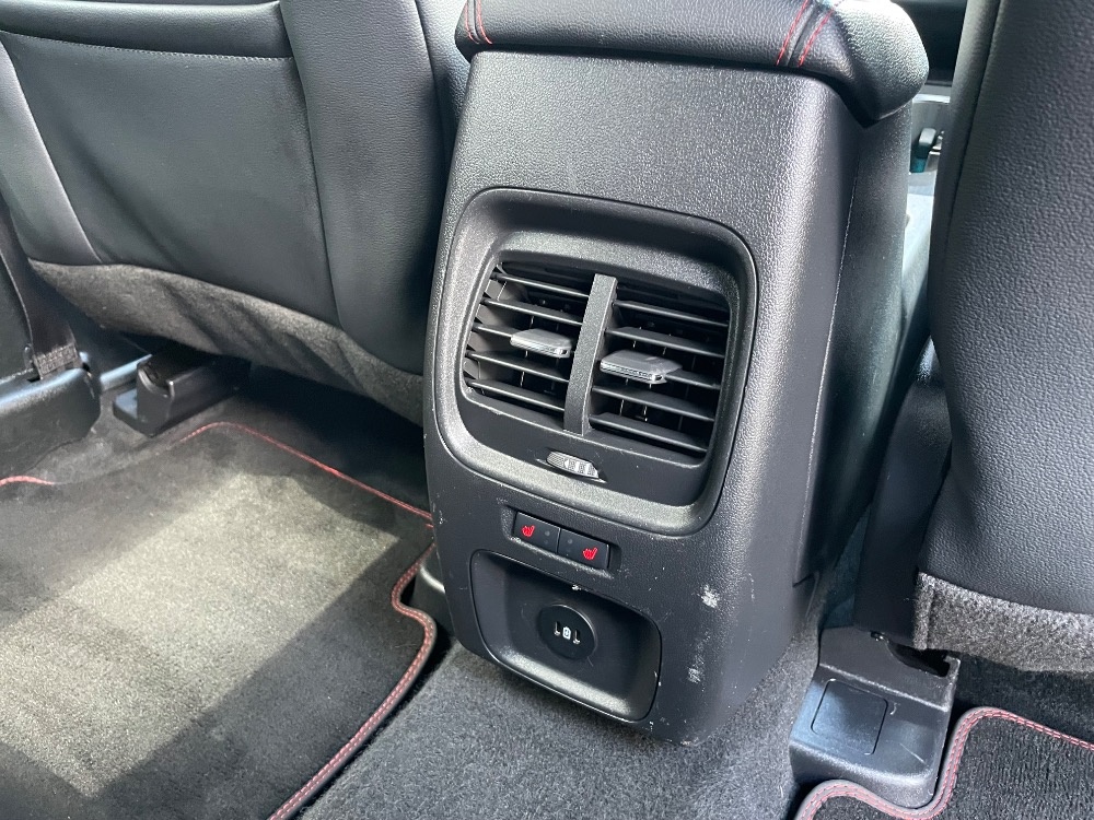 FORD KUGA Hybrid - 8