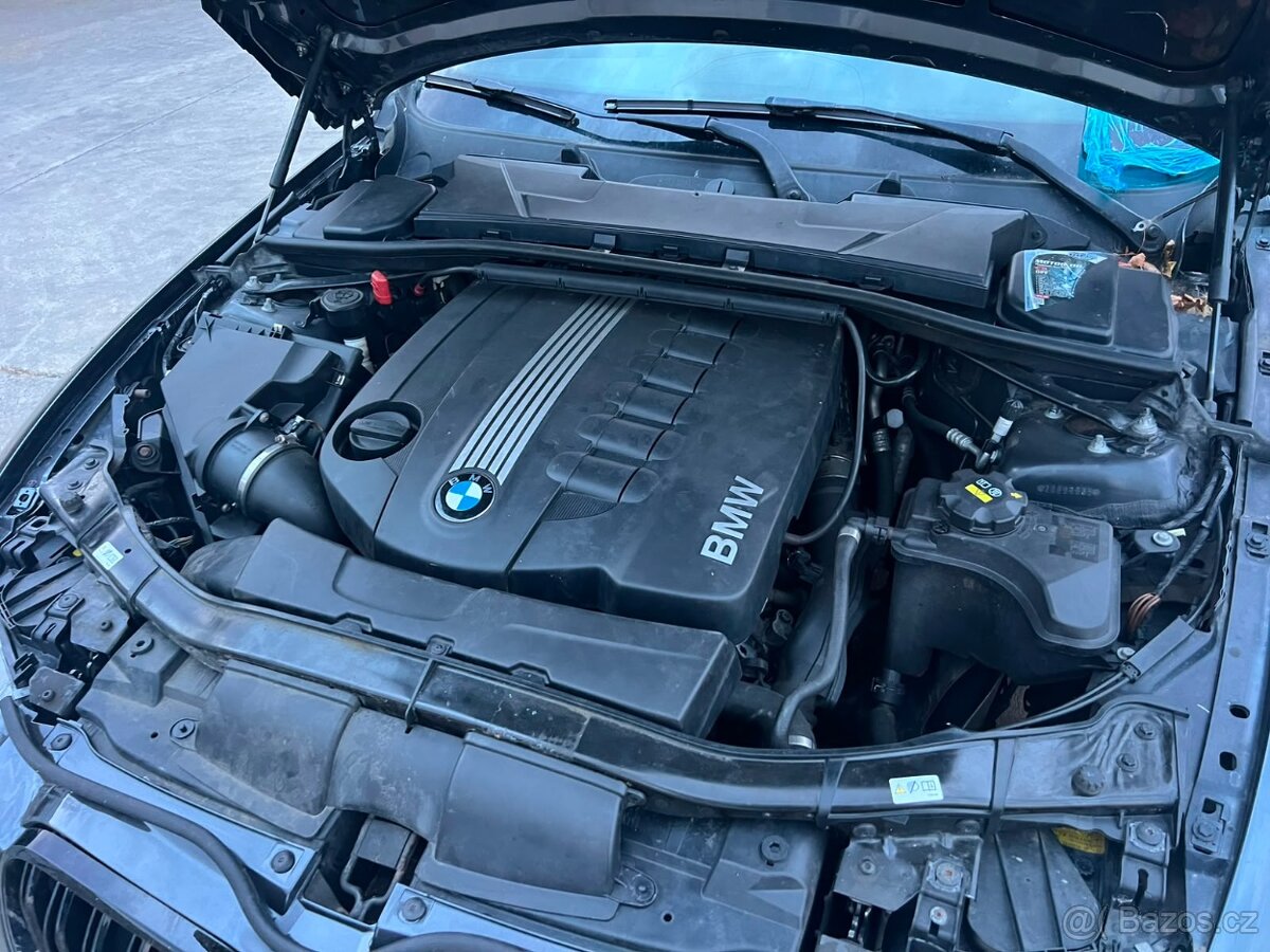 BMW e92 lci 325d 150kw EDITION manuál navi - 8