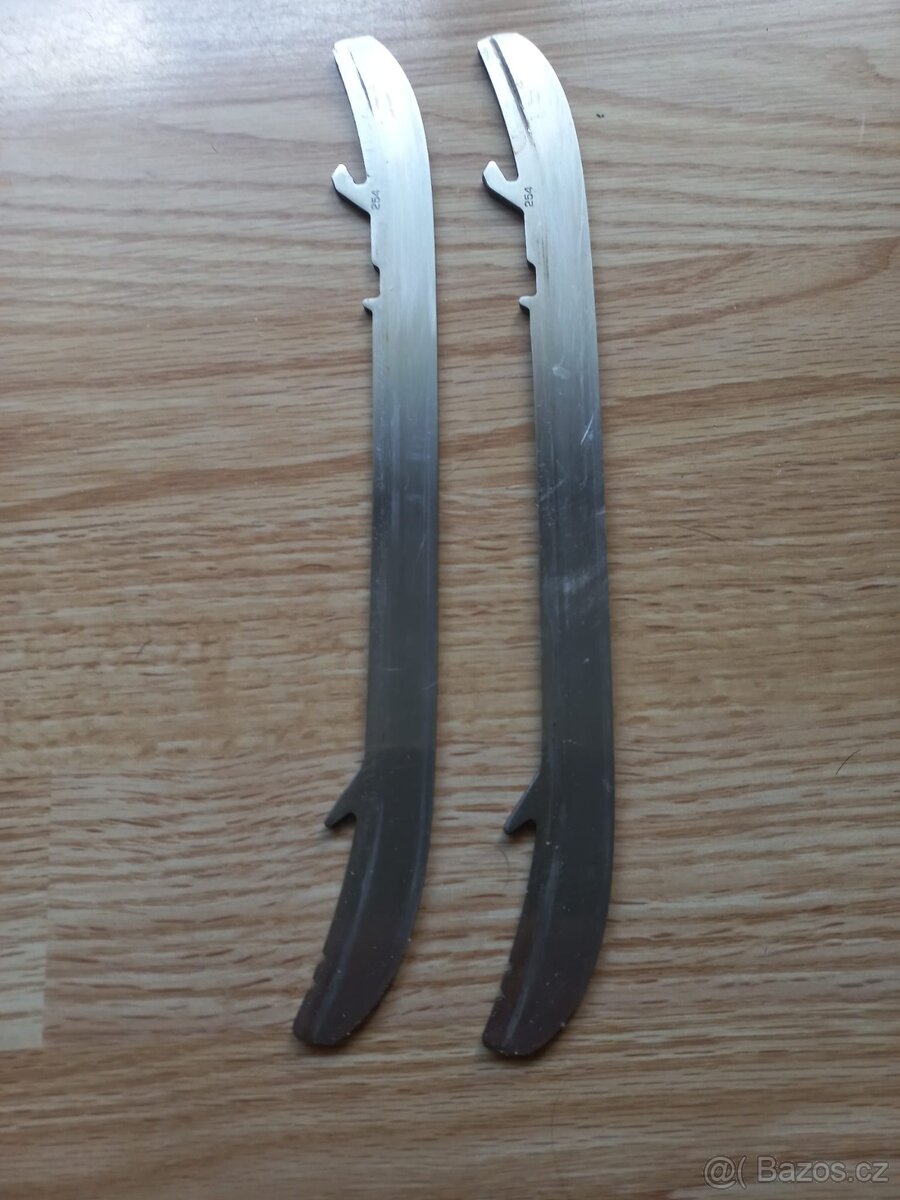 Nože do bruslí Bauer vel.254 - 8