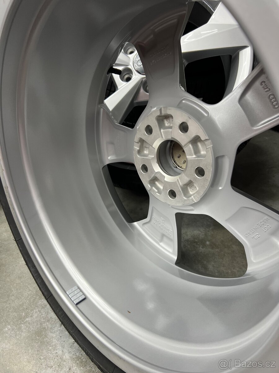 Audi a3, golf, Octavie r18 225/40 nejeté zimní - 8