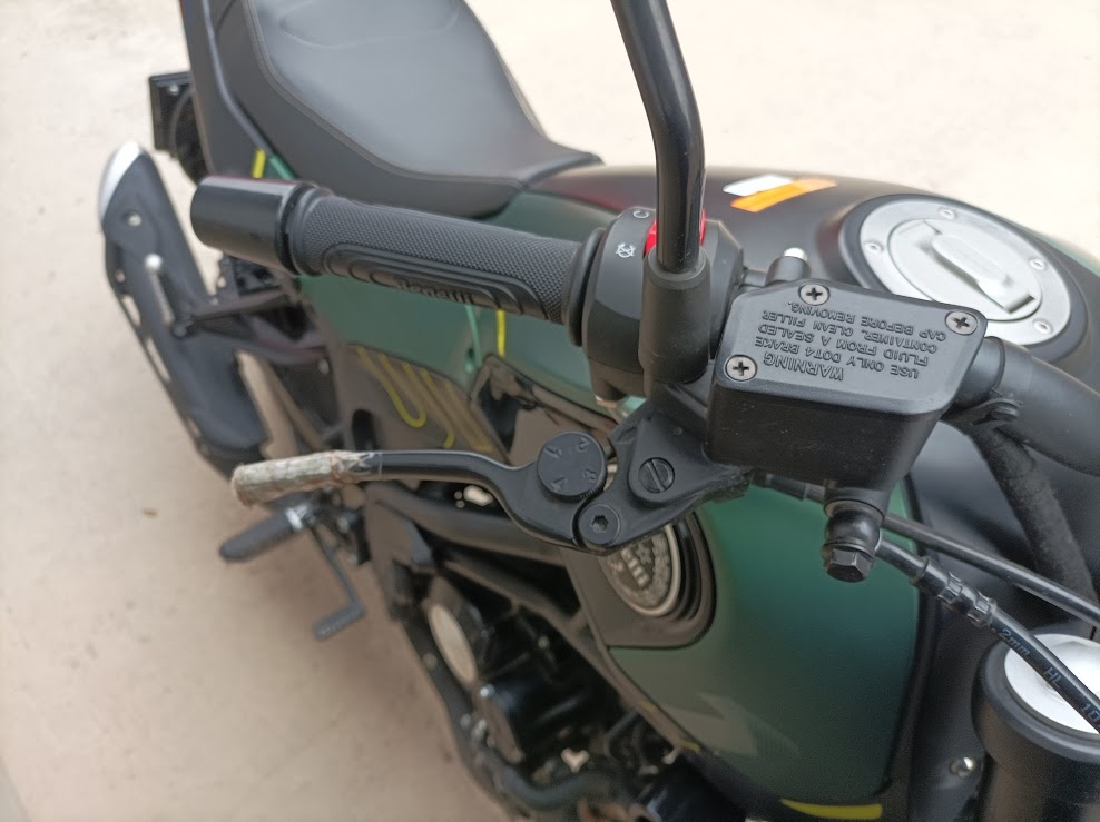 Benneli Leoncino 125 - 8