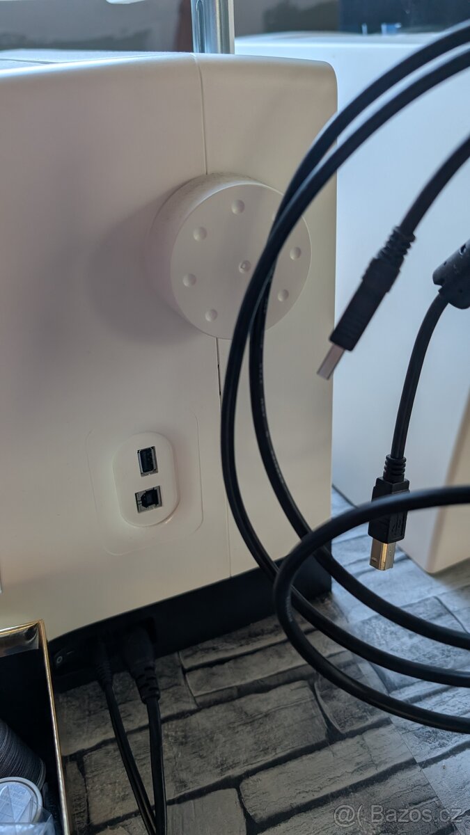 Vyšívací stroj Pfaff creative sensation Pro - 8