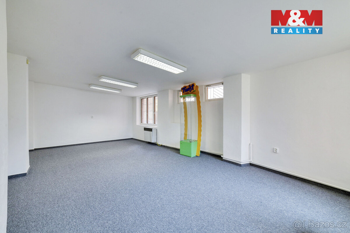 Pronájem obchodu 35 m² v Mariánských Lázních, Hlavní třída - 8