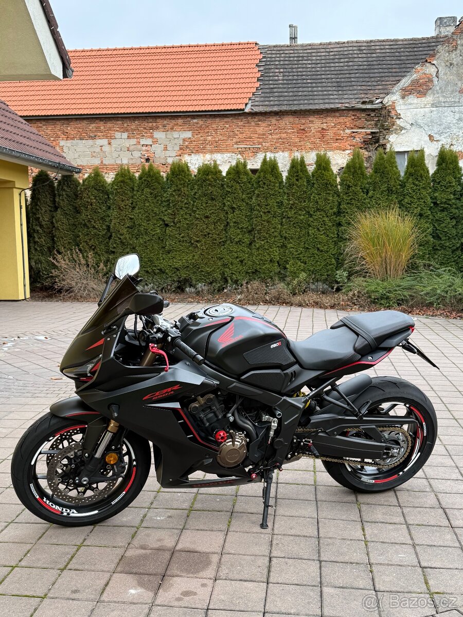 HONDA CBR 650R 2019 (v TP 35 kw jinak plně otevřena) - 8