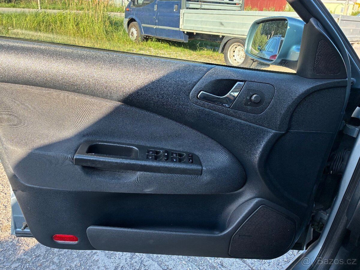 Škoda octavia 1 combi 2.0i 85kw - 8