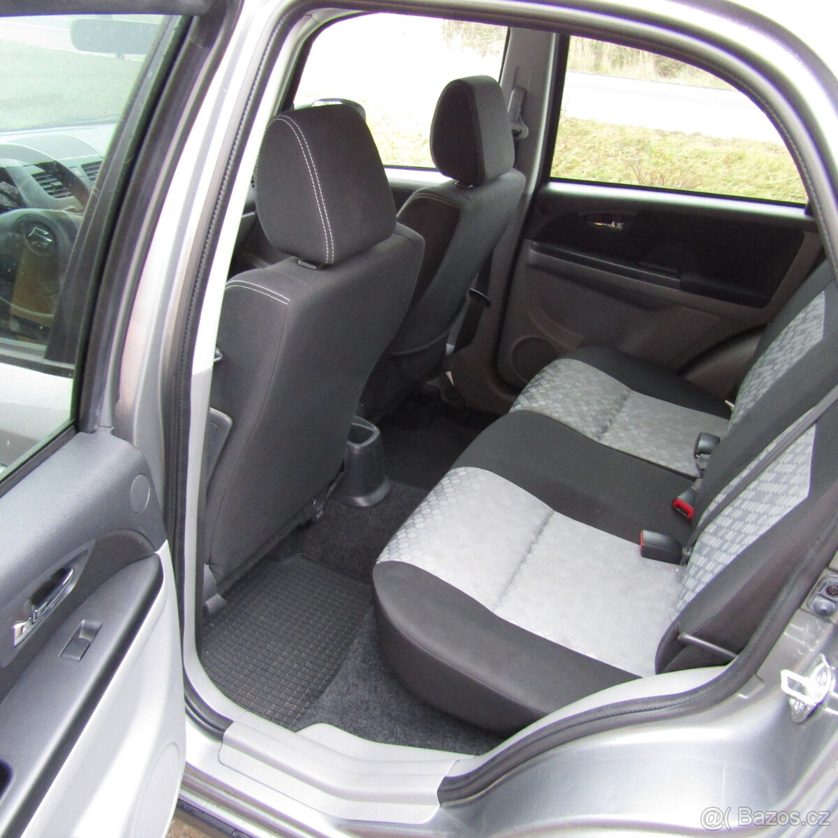 Suzuki SX4 1,6i 88kw, 4x4, 100% km, 2015, Benzín, 2x kola - 8