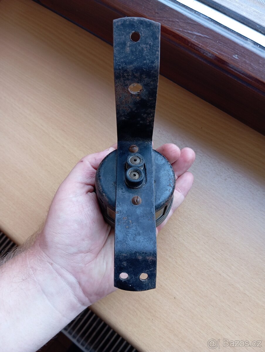 Prodám zadní světlo STOP na předválečný vůz - 8