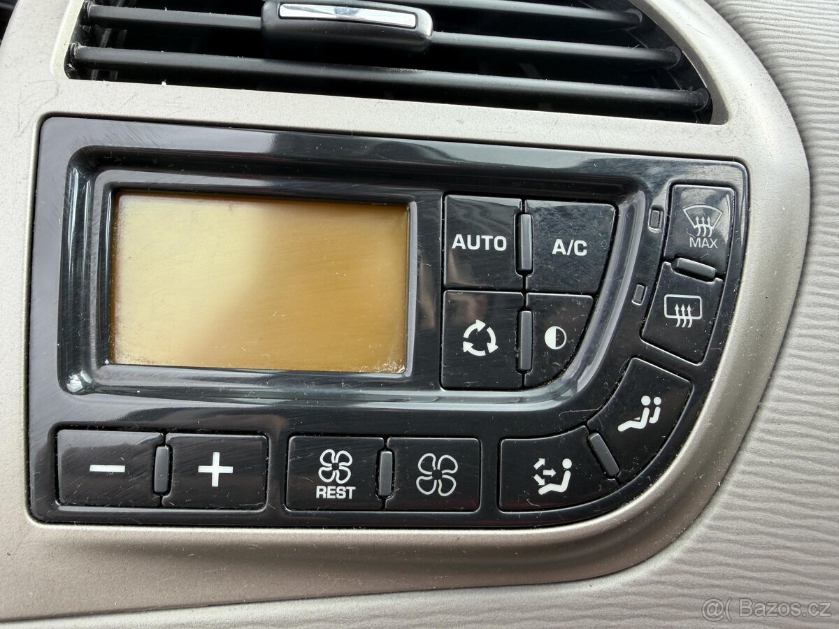 Citroën C4 Picasso 1.6 HDI , 82 kW nafta, 2013 - 8