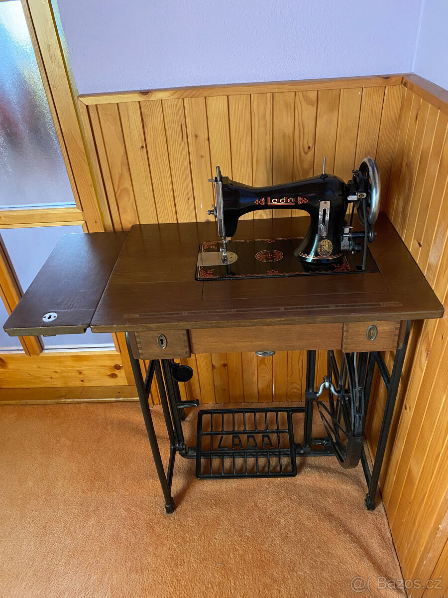 Šlapací stroj Lada - 8