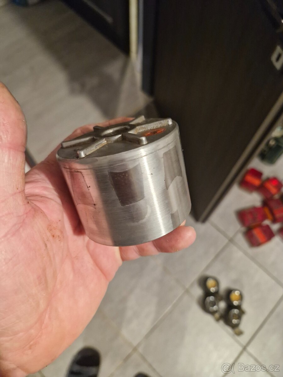 Díly babetta 210 - 8