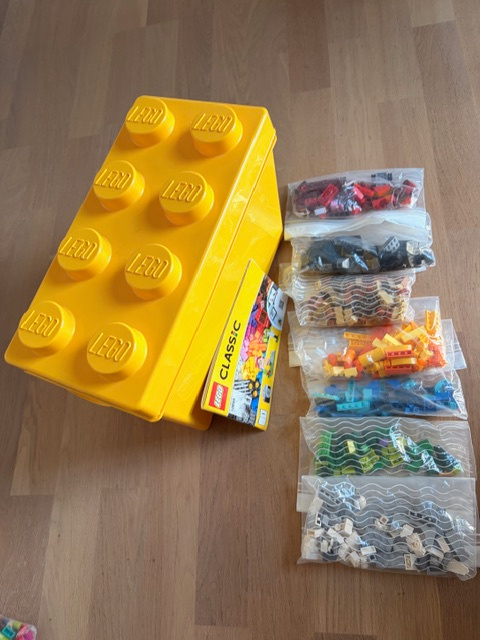LEGO set - 8