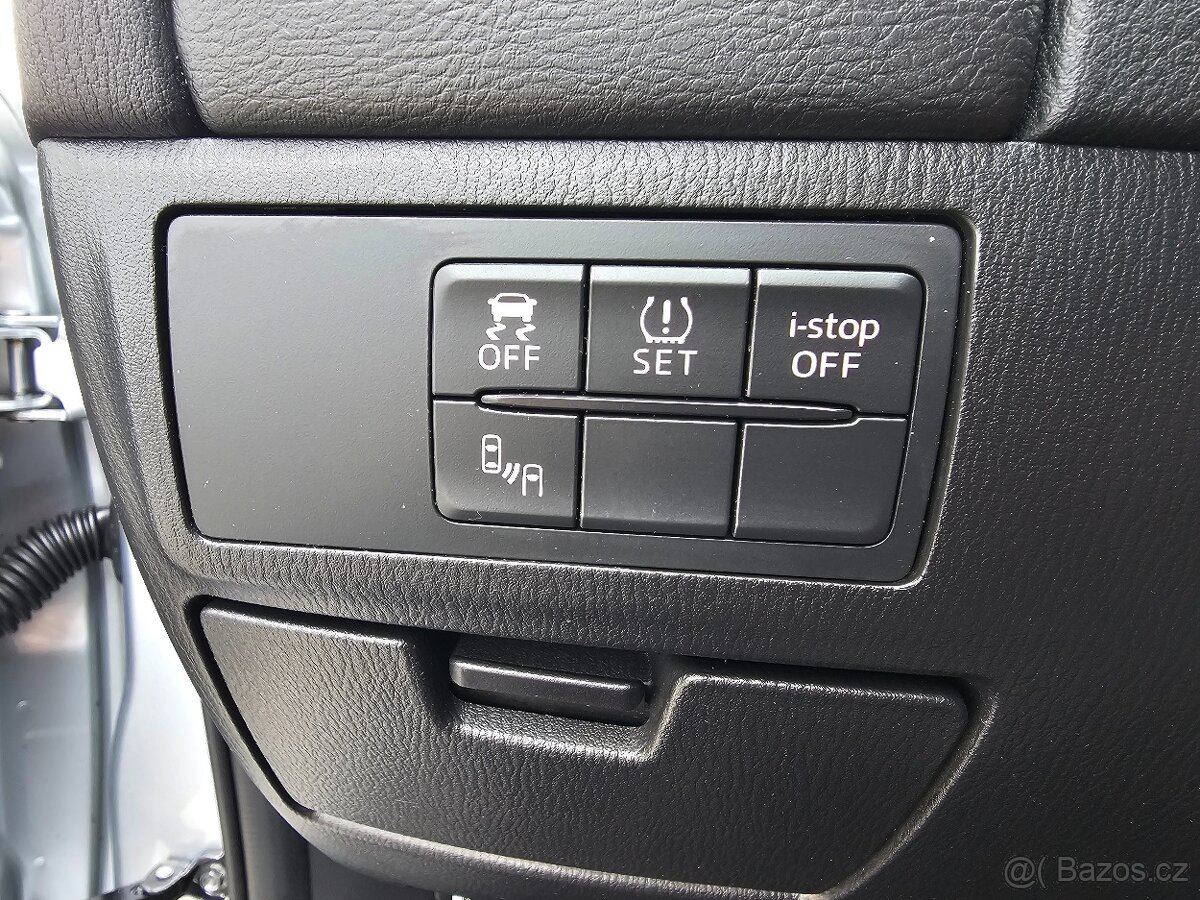 6 2,0 Skyactiv 2016 114tkm, xenony, ALU,NAVI,VYHŘ.SED.STK - 8