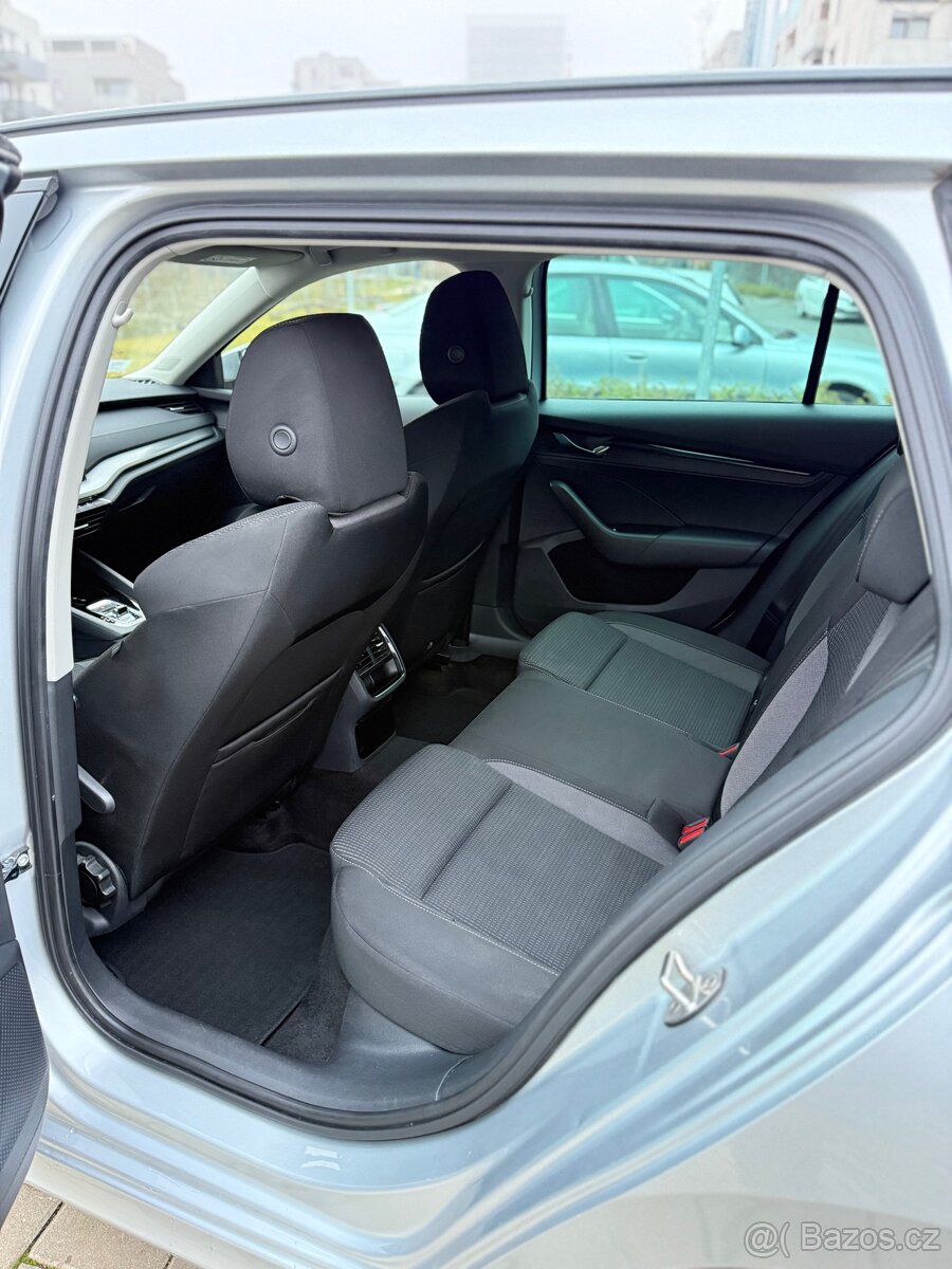 Škoda Octavia IV 2022 rok 2.0 tdi Automat - 8