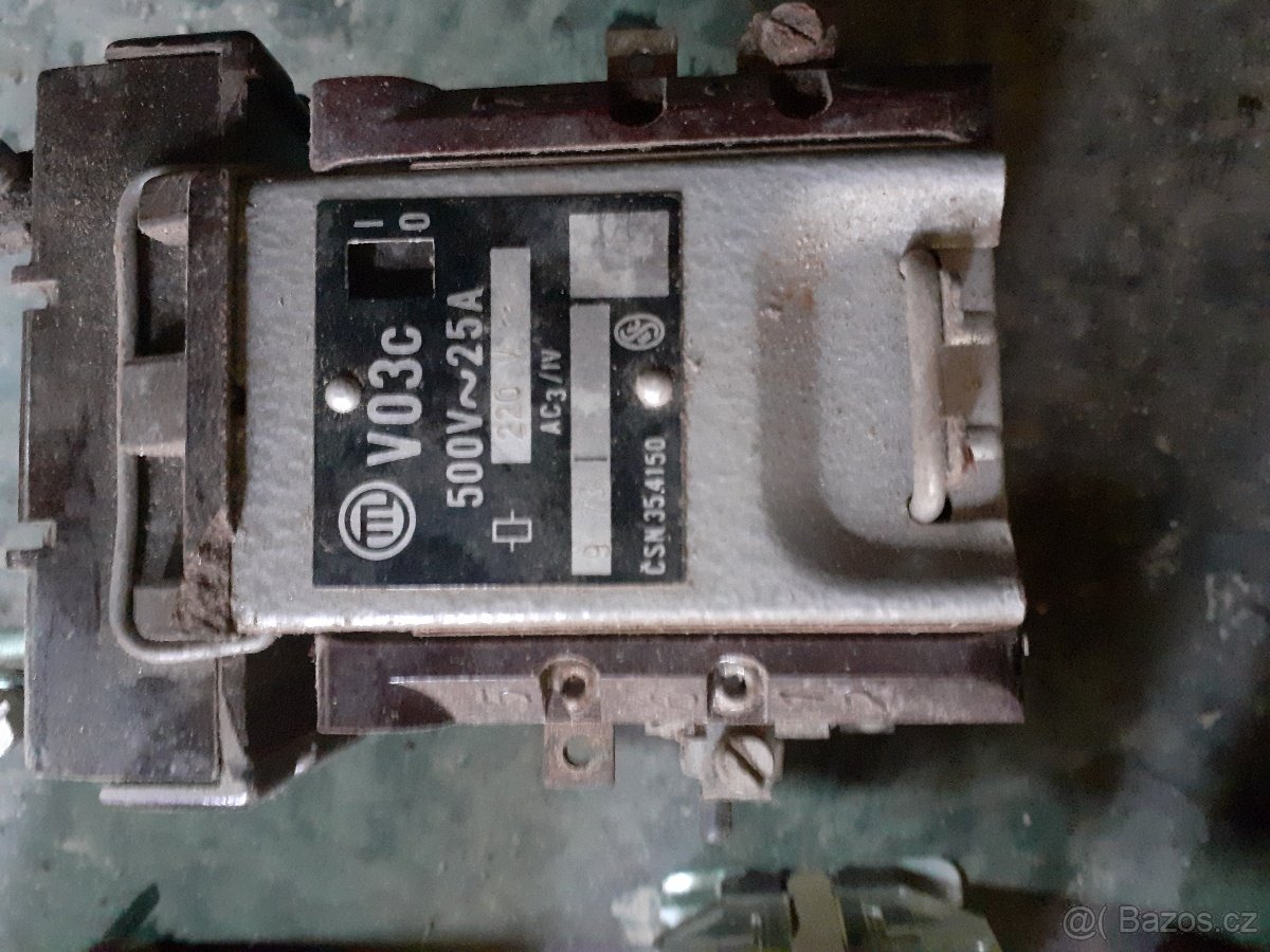 Staré jističe,stykače,relátka atd.... - 8