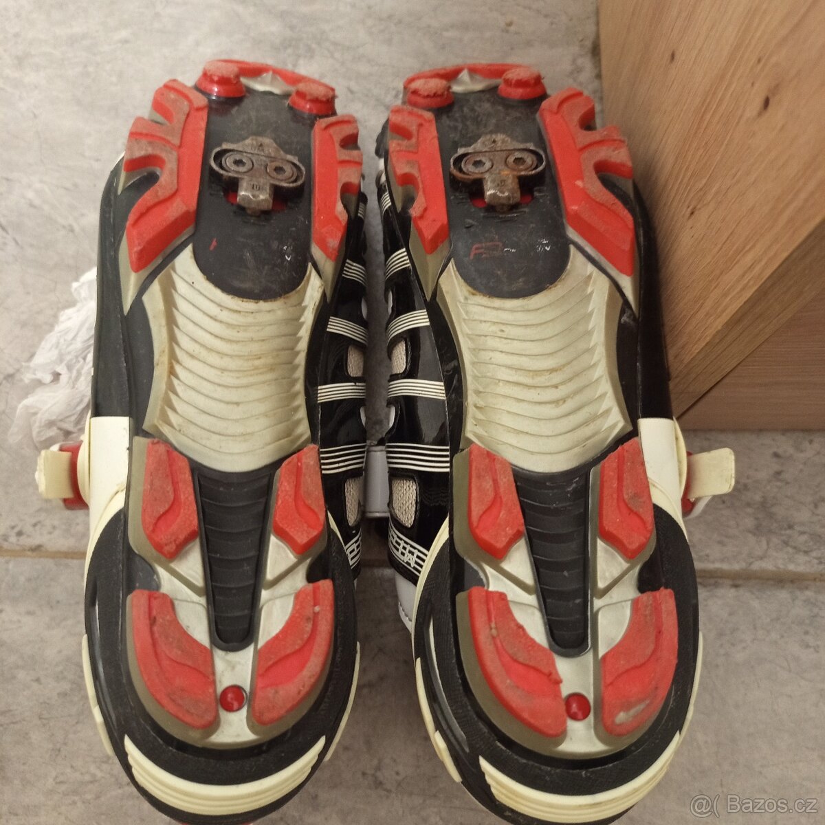 Tretry Force MTB Hard černo/bílé - 8