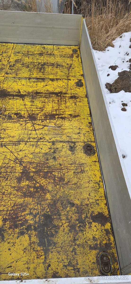 KONTEJNER BOČNICOVÝ - 8