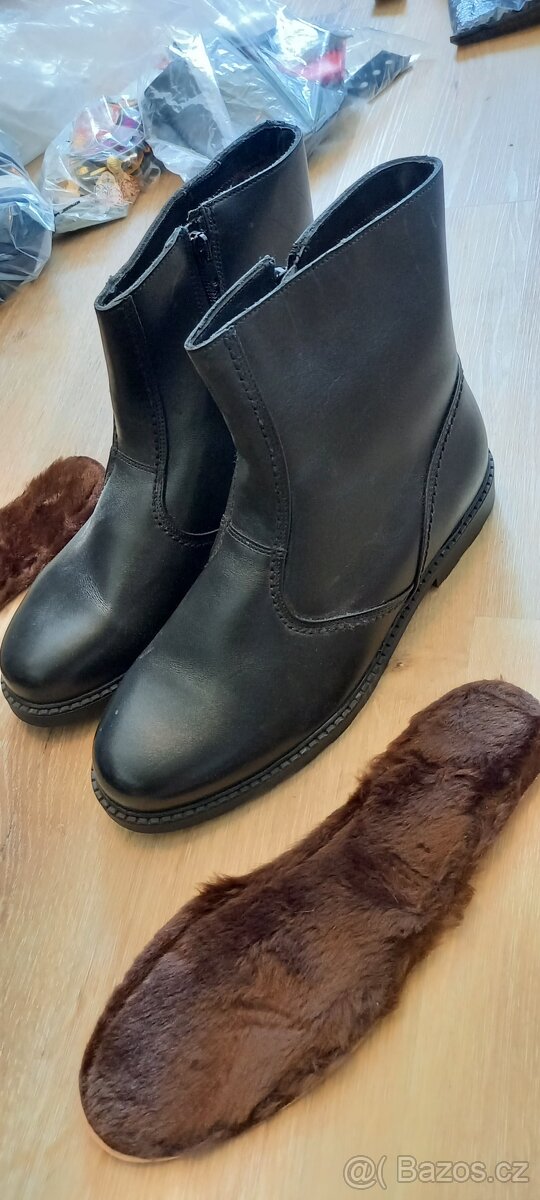 uniformy Hradní stráže - 8